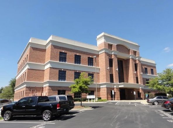 Carolina Financial Center: 19520 W Catawba Ave, Cornelius, NC 28031